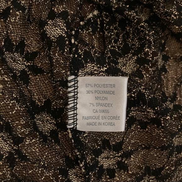 Reitmans mesh t-shirt with a scallop hem - Picture 4 of 4